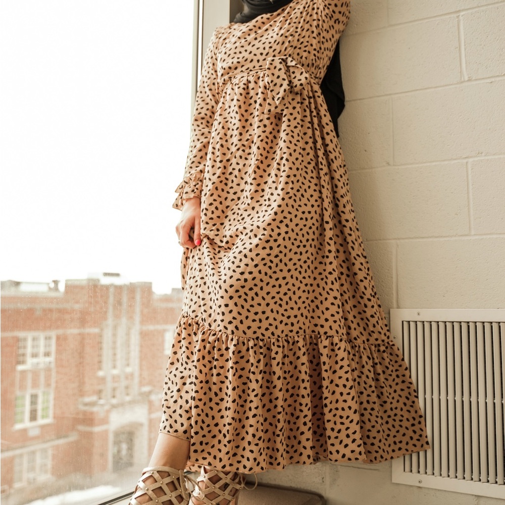 Niswa cheatah print Modest Maxi dress! Only worn for a photo shoot
